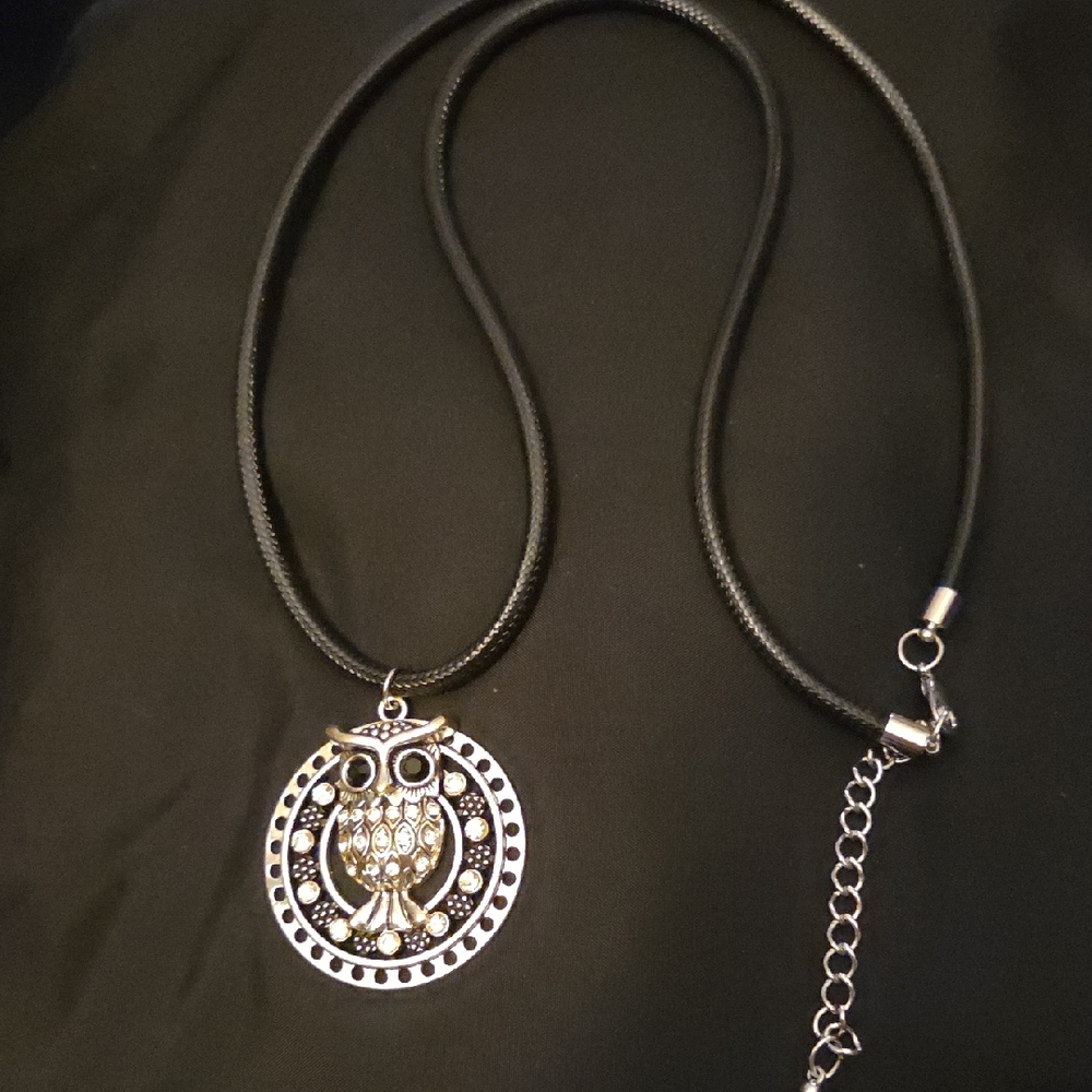 Elegant Silver Owl Pendant Necklace
